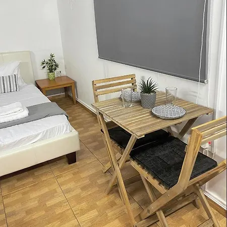 Comfortable, Modern Studio